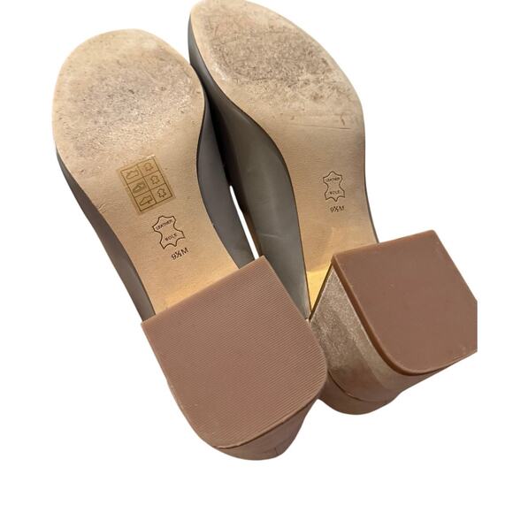 Tory Burch Gigi Taupe Gray Heron Leather Logo Block Heel Pump Sz. 9.5 - Picture 9 of 11